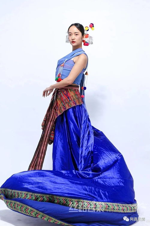 云裳映彩霞 丝路绽芳华——阿昌族服饰再登昆明民族时装周T台
